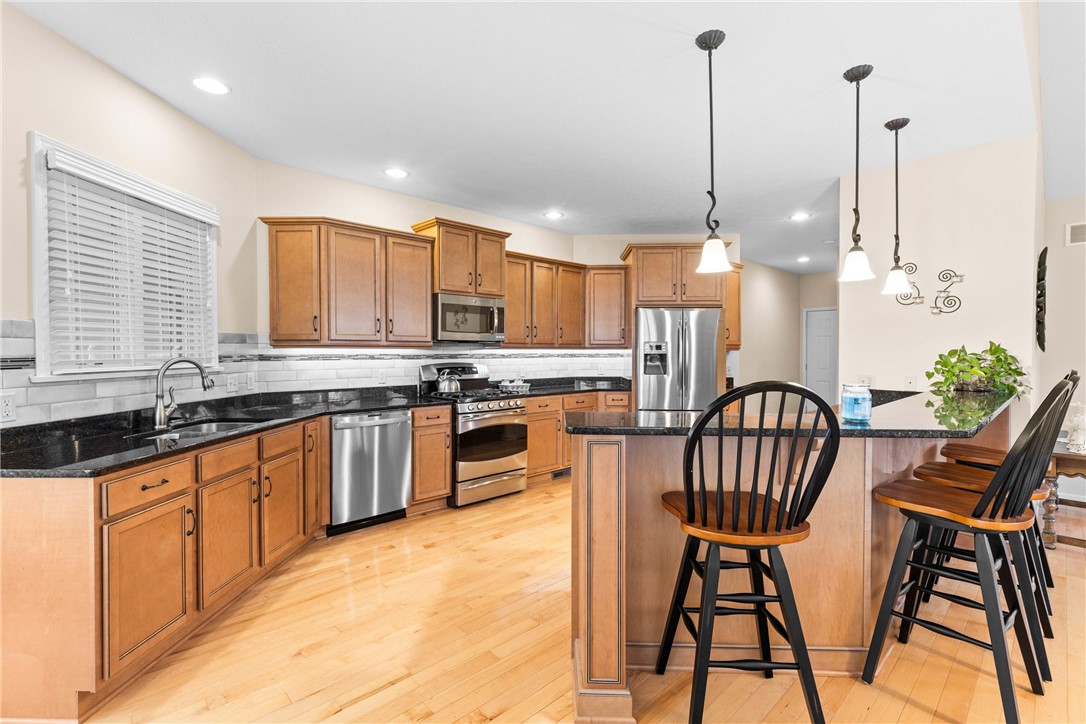 1040 Chapelhill Drive, Victor, New York image 14
