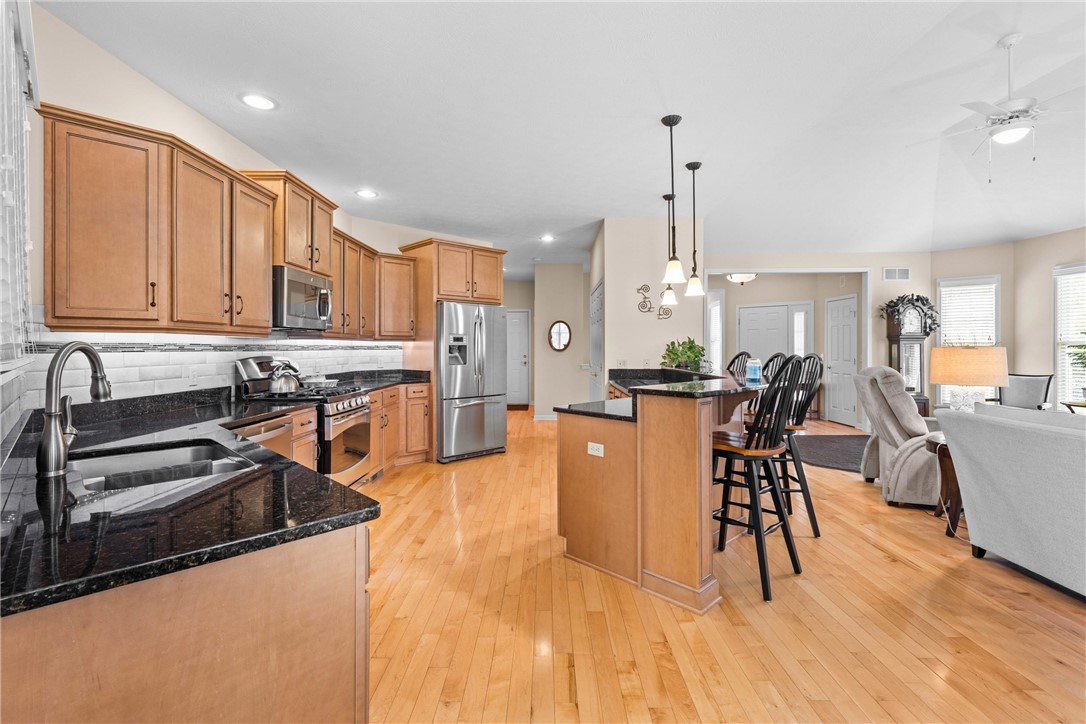 1040 Chapelhill Drive, Victor, New York image 11