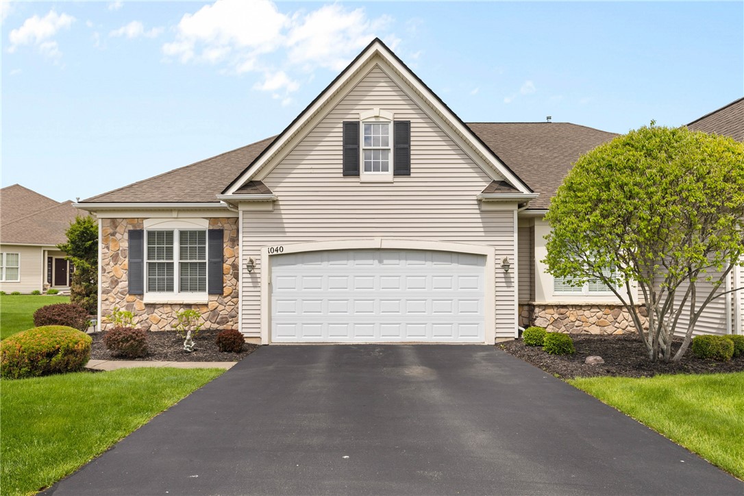 1040 Chapelhill Drive, Victor, New York image 2