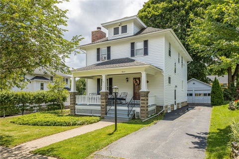 Homes For Sale - 11 Maple Street<br/> Pittsford, NY 14534