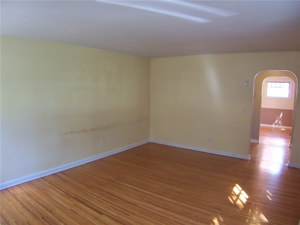 182 Commodore Parkway