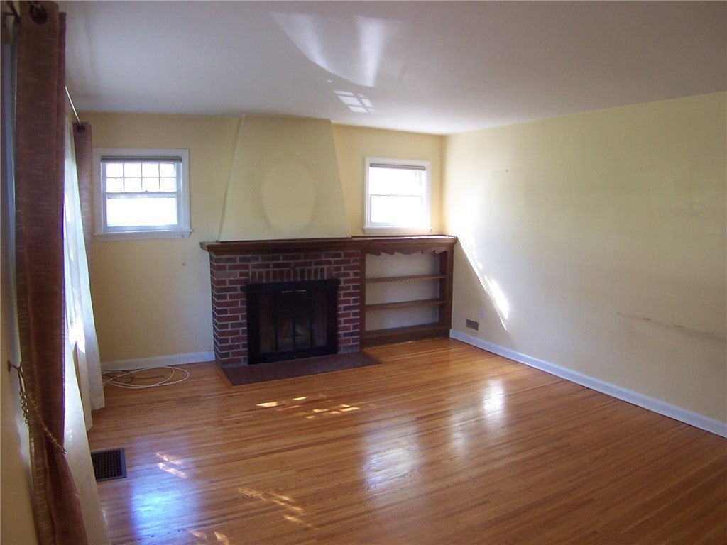 182 Commodore Parkway