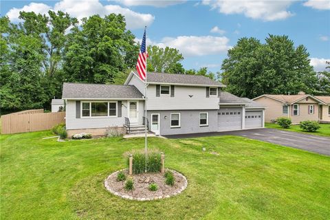 Homes For Sale - 152 Gates Greece Townline Road<br/> Monroe County, Greece, NY 14606