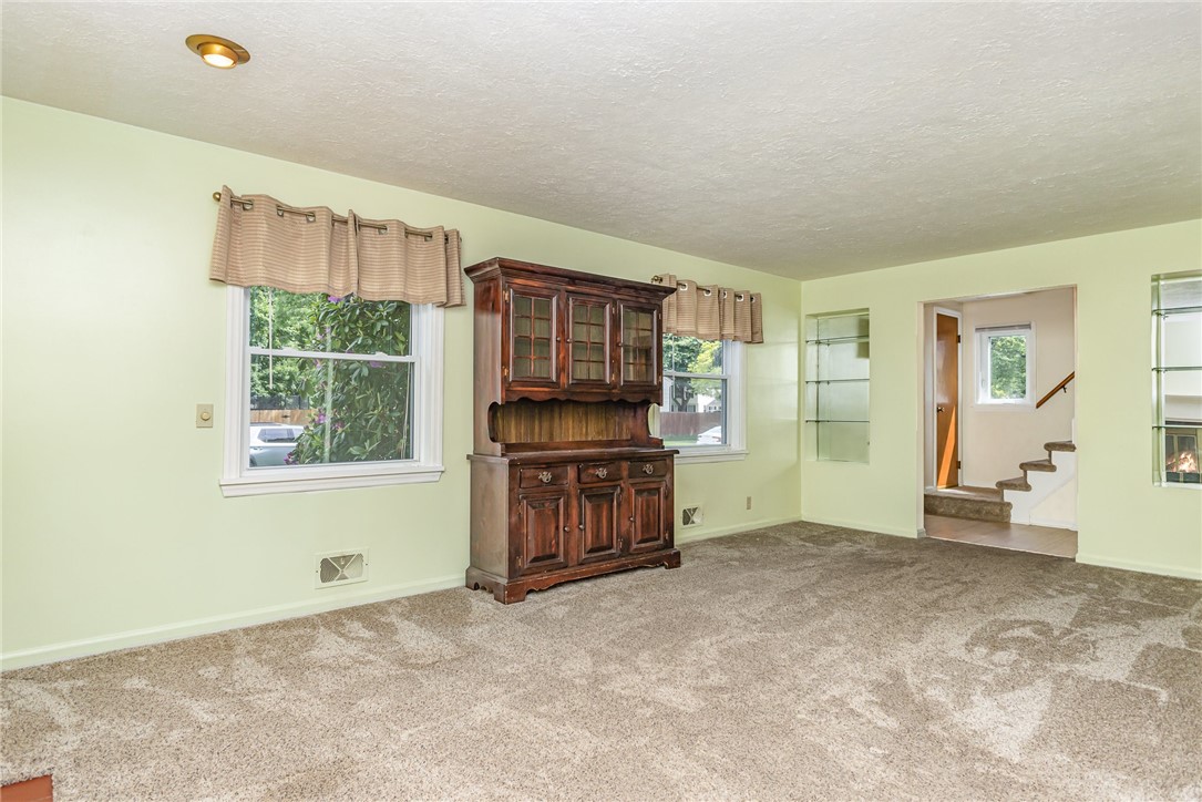 107 Sansharon Drive, Irondequoit, New York image 8