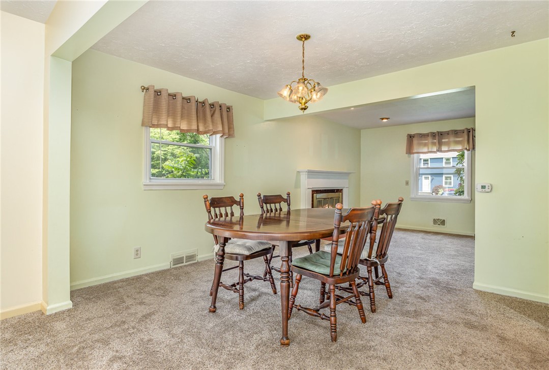 107 Sansharon Drive, Irondequoit, New York image 9