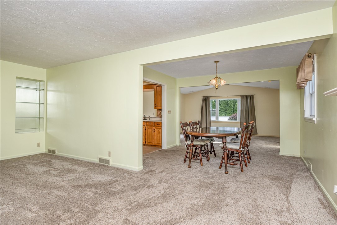 107 Sansharon Drive, Irondequoit, New York image 7