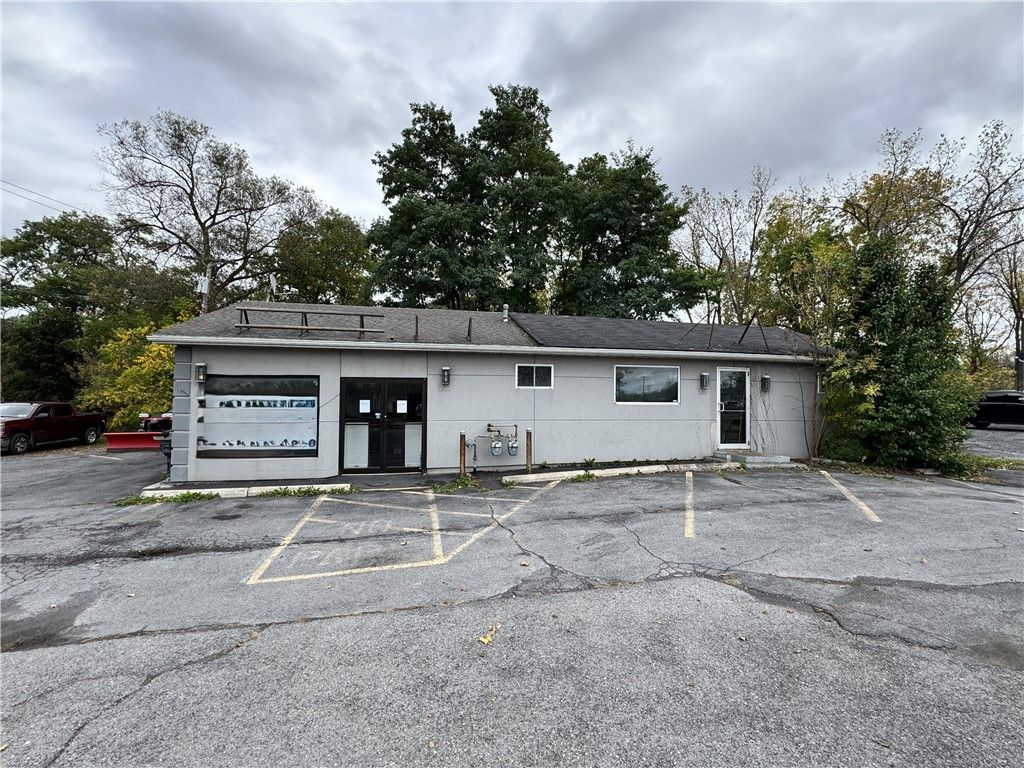 Photo of 2040-2044 Routes 5 &amp; 20 St, Seneca Falls, NY 13148 (MLS # R1646733)