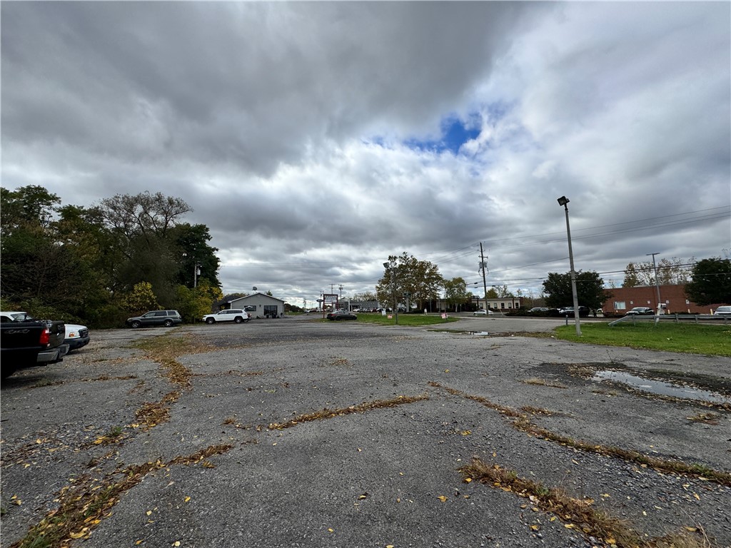 2040-2044 Routes 5 & 20