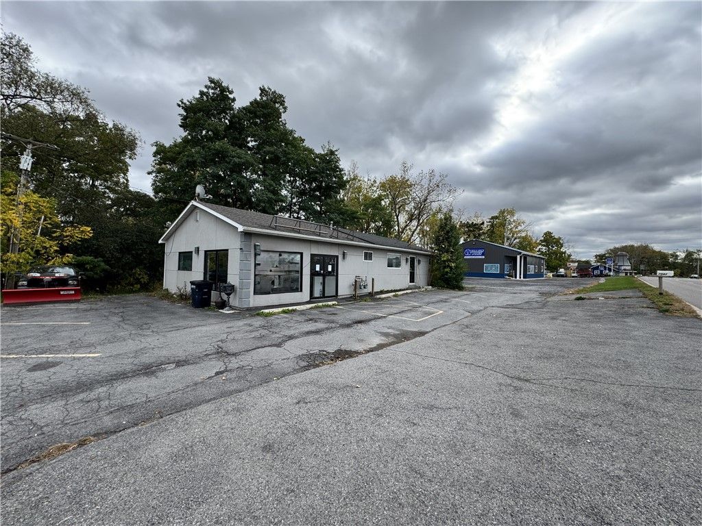 Photo of 2040-2044 Routes 5 &amp; 20 St, Seneca Falls, NY 13148 (MLS # R1646733)