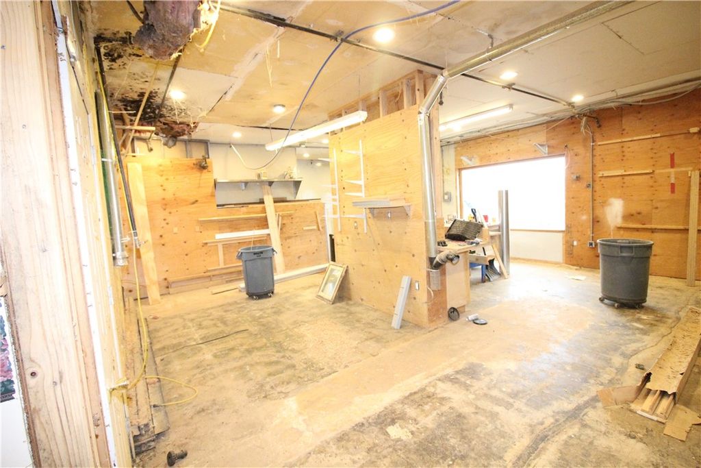 Photo of 622 E Main Street, Palmyra, NY 14522 (MLS # R1648599)