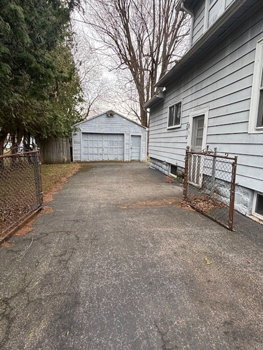 Photo of 69 Youngs Avenue, Gates, NY 14606 (MLS # R1666954)