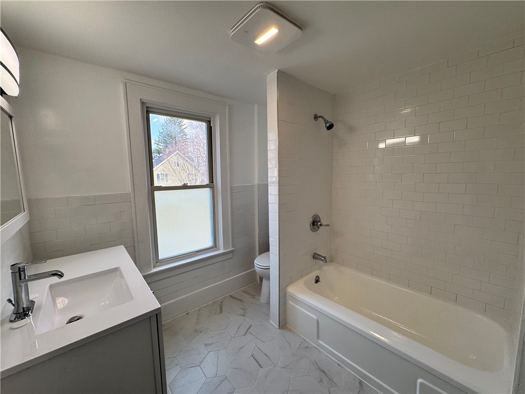 575 Augustine Street, Rochester, New York image 10