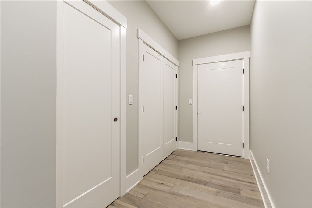 Photo of 640 E Jefferson Unit Avenue, Perinton, NY 14450 (MLS # R1666228)