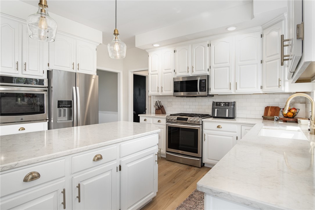 45 Cardogan Sq Sq, Penfield, New York image 9