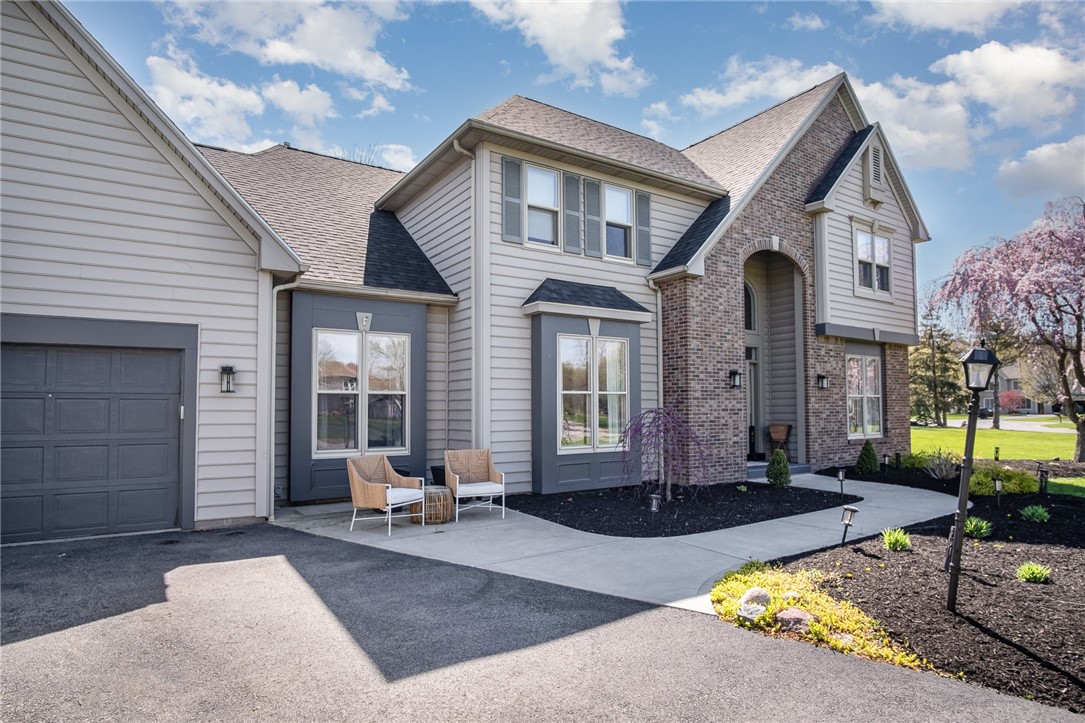 45 Cardogan Sq Sq, Penfield, New York image 1