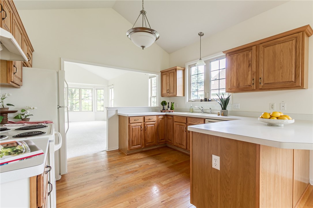 1103 Twin Leaf Ter, Webster, New York image 17