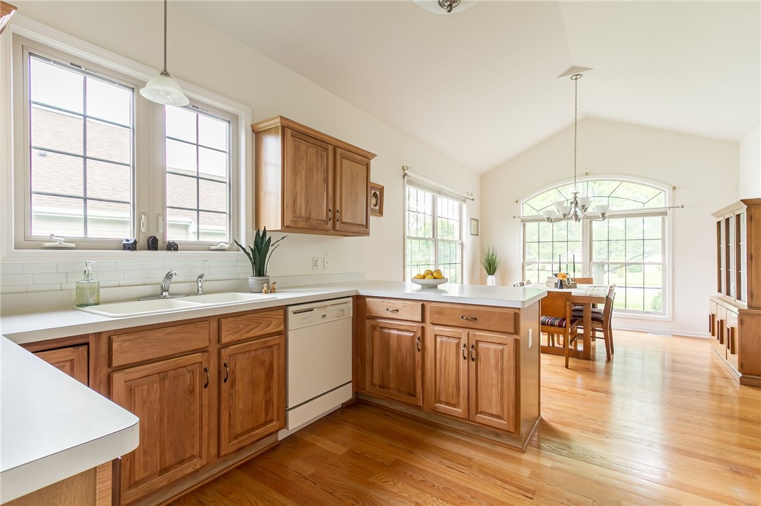 1103 Twin Leaf Ter, Webster, New York image 14