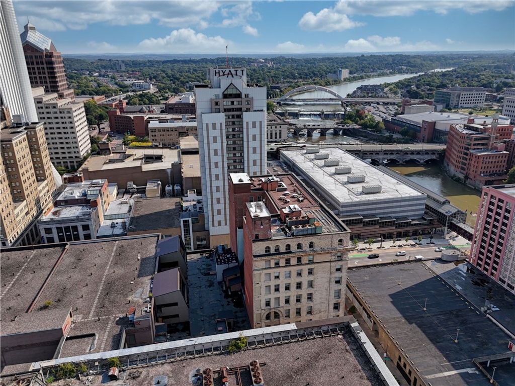 Photo of 140 East Main Street, Rochester, NY 14604 (MLS # R1570030)