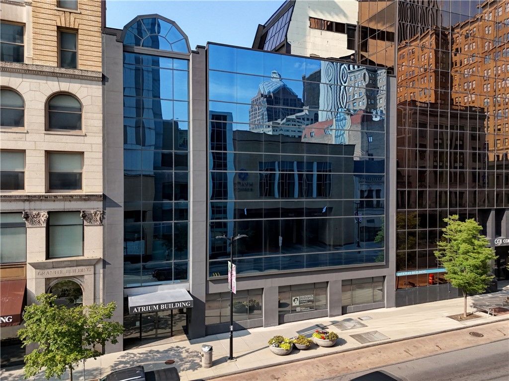 Photo of 140 East Main Street, Rochester, NY 14604 (MLS # R1570030)