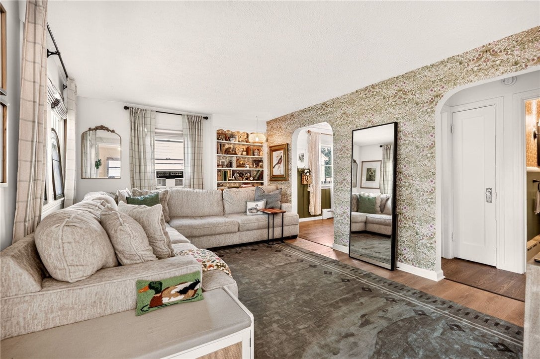 1062 Bennington Drive