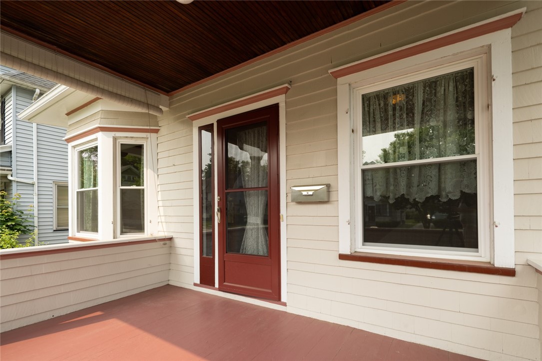115 Woodbine Avenue