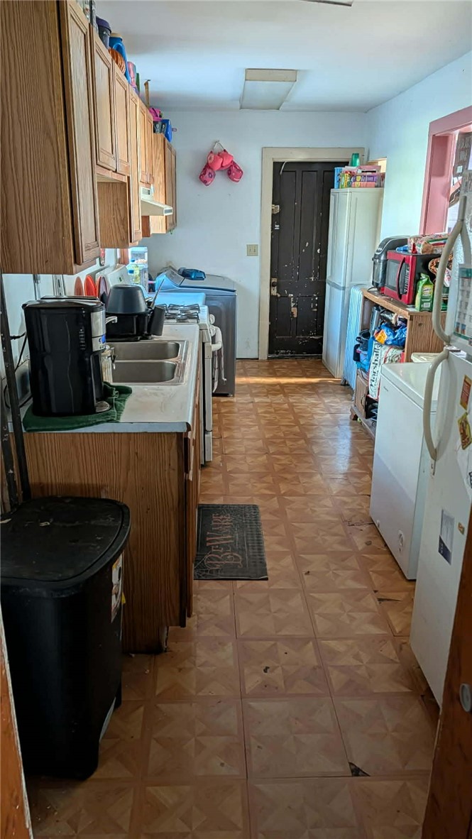 103 E Williams Street