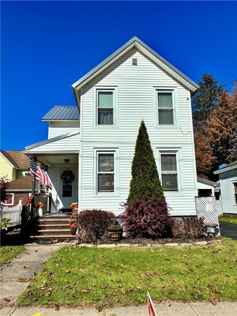 Photo of 28 Eaton Avenue, Norwich, NY 13815 (MLS # R1645221)
