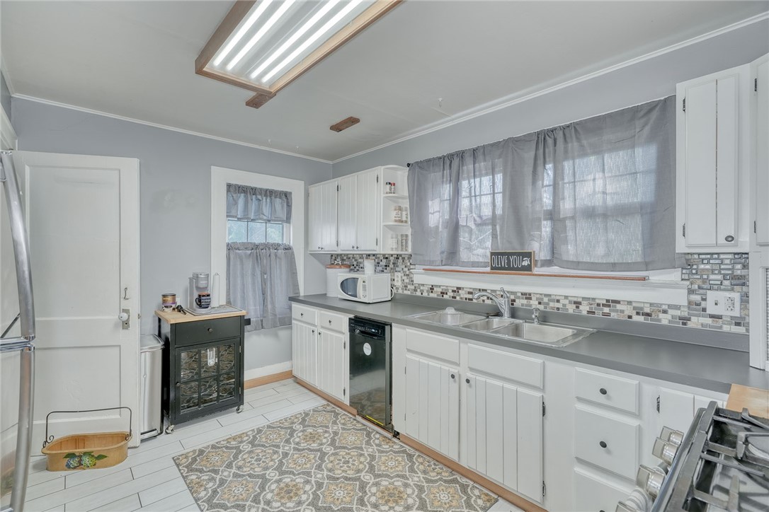 42 Worcester Road, Greece, New York image 6