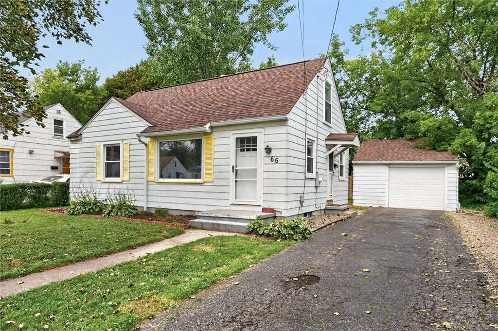 Photo of 66 Ashwood Drive, Rochester, NY 14609 (MLS # R1709956)