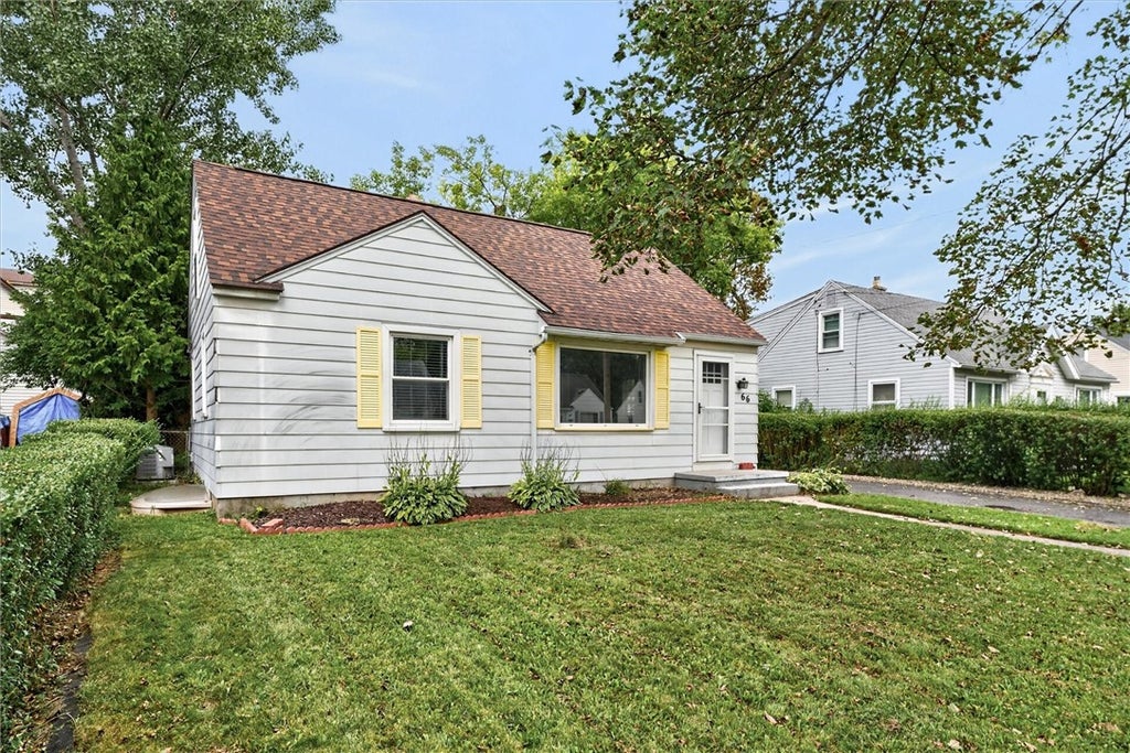 Photo of 66 Ashwood Drive, Rochester, NY 14609 (MLS # R1709956)