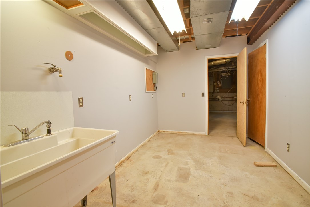 860 W Bloomfield Road, Mendon, New York image 40