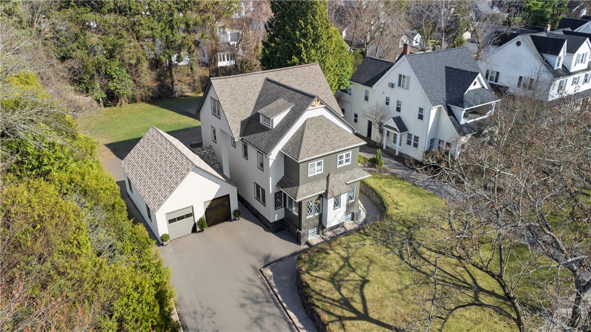 90 Stoneleigh Court, Pittsford, New York image 7