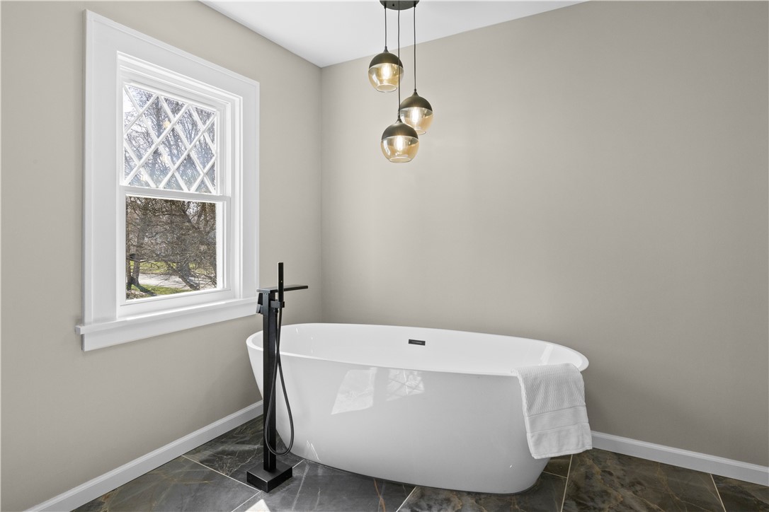 90 Stoneleigh Court, Pittsford, New York image 30