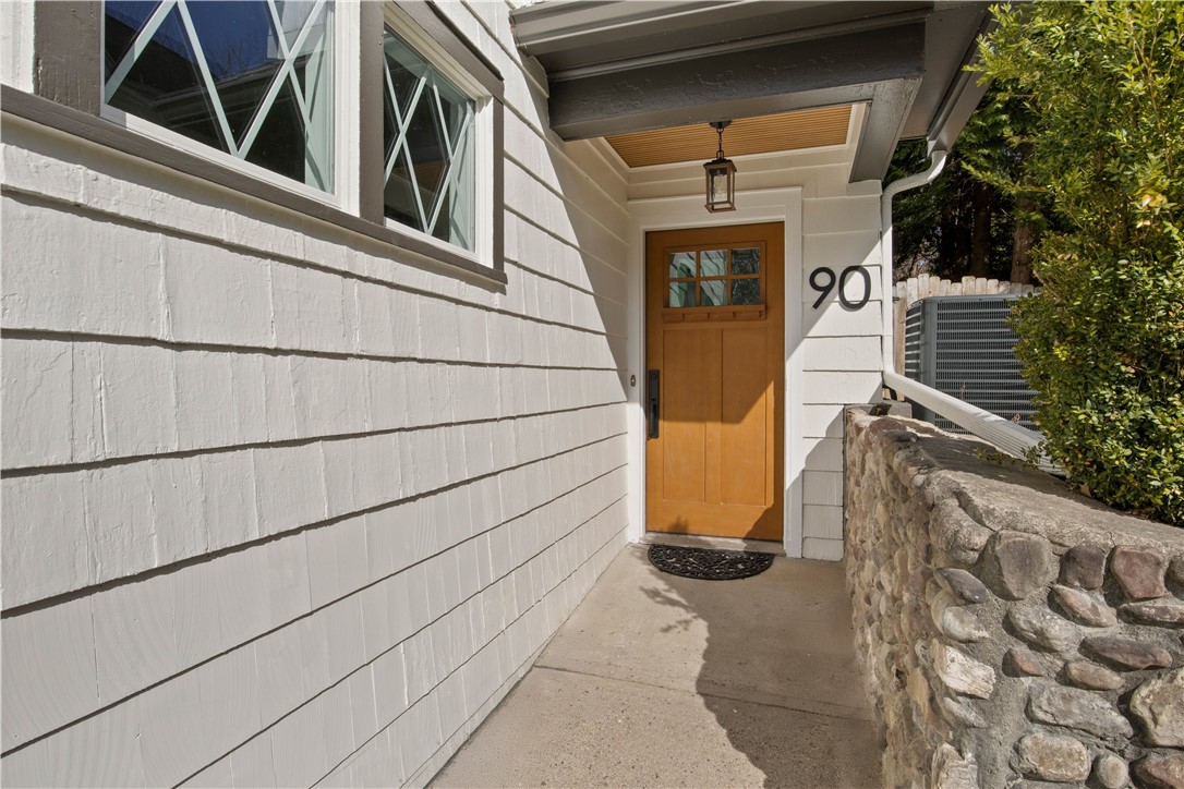 90 Stoneleigh Court, Pittsford, New York image 8