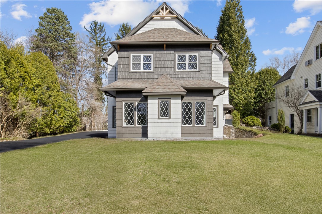 90 Stoneleigh Court, Pittsford, New York image 3