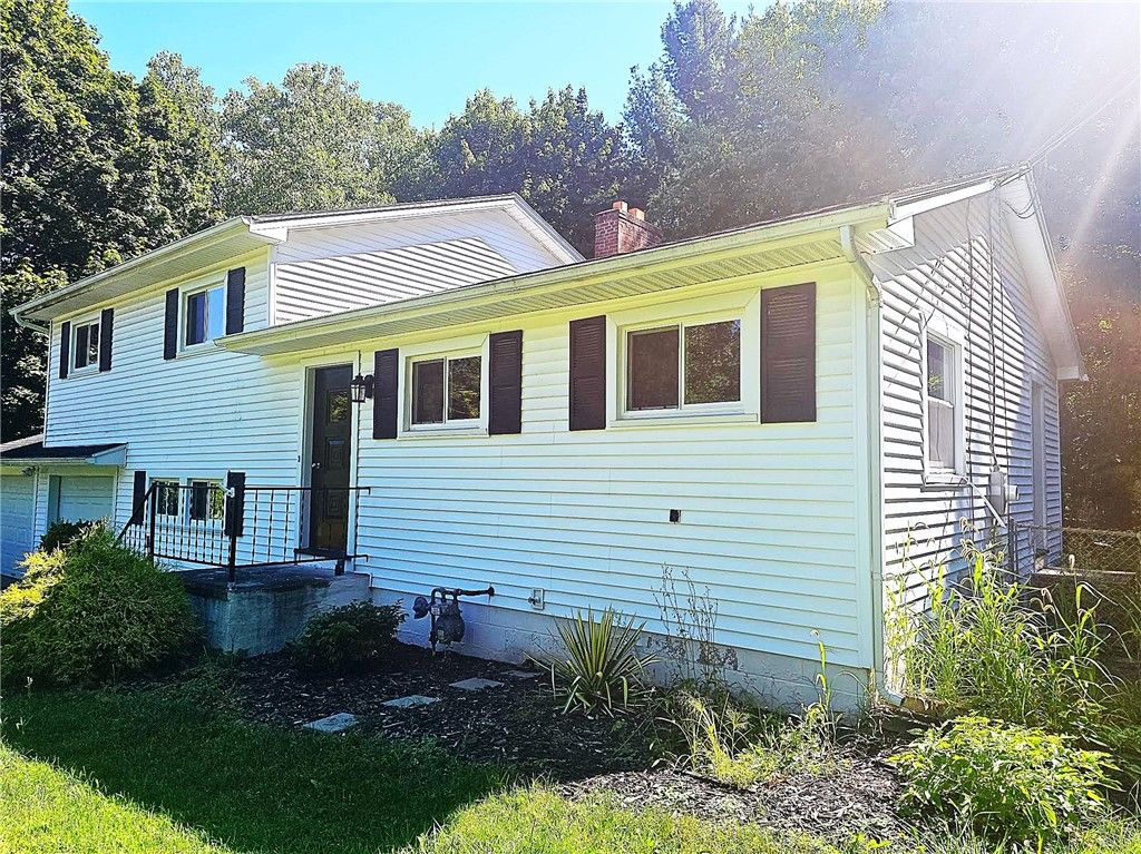 Photo of 354 Marsh Road, Pittsford, NY 14534 (MLS # R1635457)