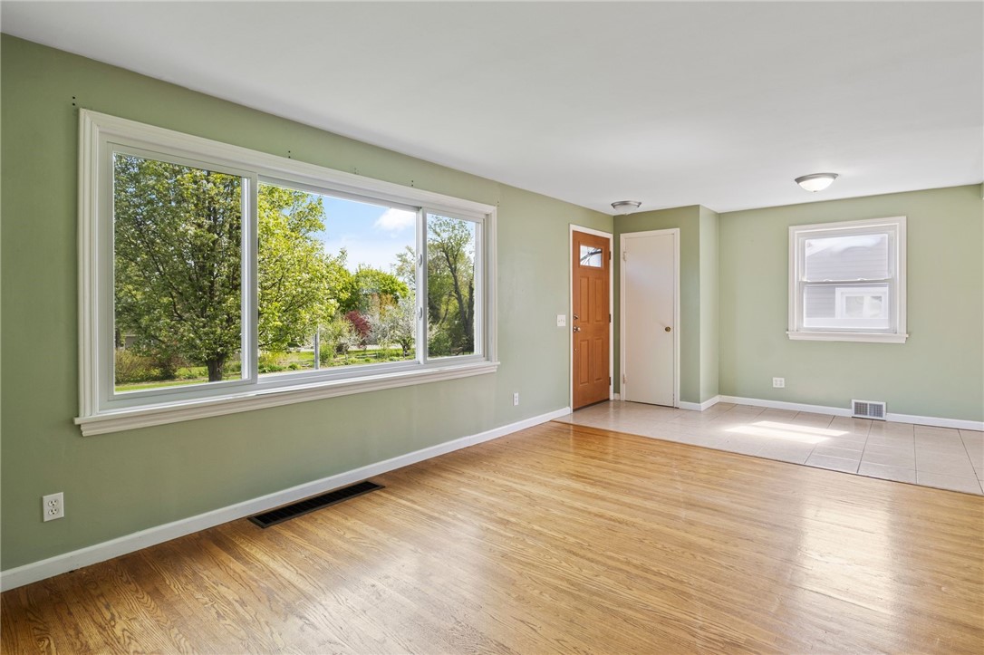 176 Ingomar Drive, Greece, New York image 3