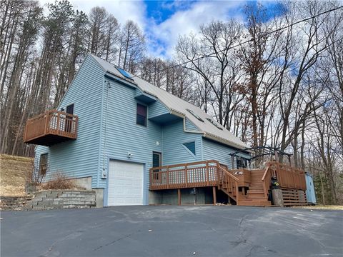 Photo of 15 E Center Street, Oneonta, NY 13820 (MLS # R1595471)