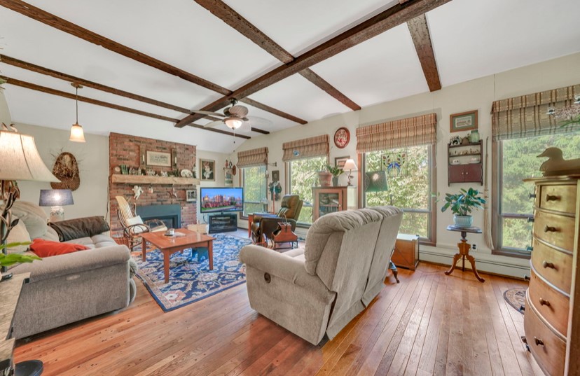 Boston, New York 14075, United States, 3 Bedrooms Bedrooms, ,3 BathroomsBathrooms,Residential,Pending,219542