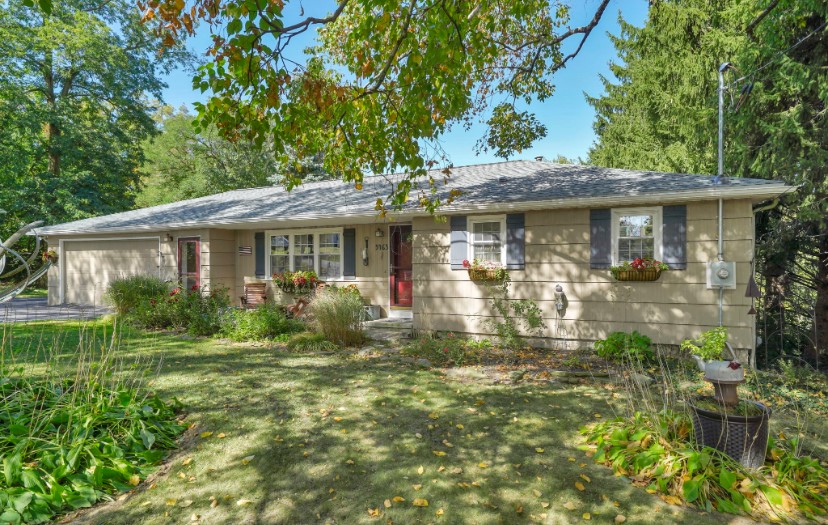 Boston, New York 14075, United States, 3 Bedrooms Bedrooms, ,3 BathroomsBathrooms,Residential,Pending,219542