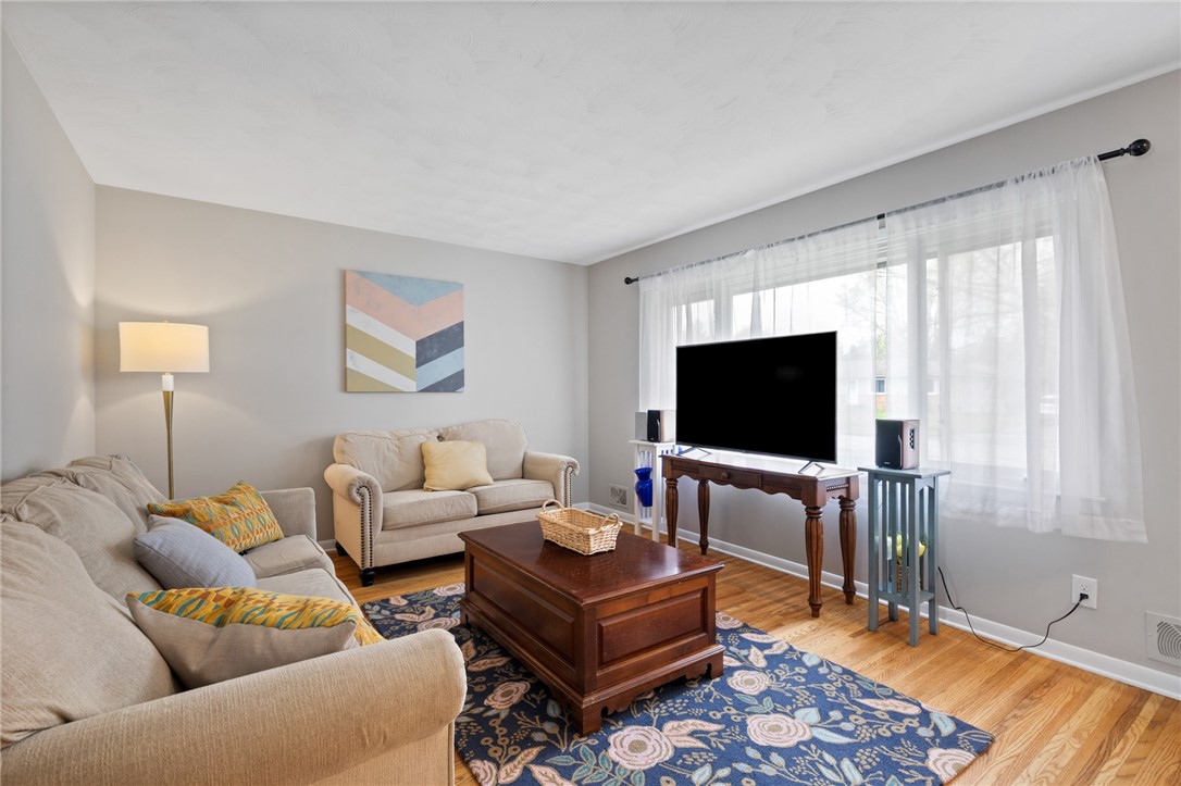 66 Landau Drive, Gates, New York image 4