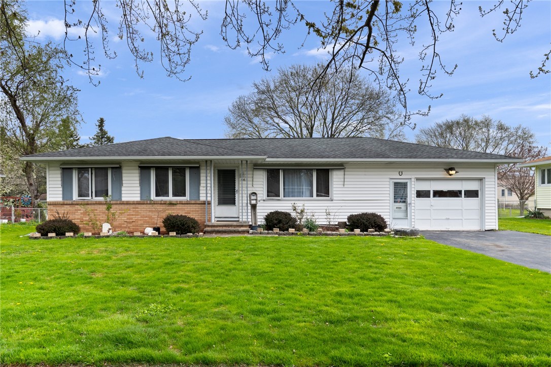 66 Landau Drive, Gates, New York image 1