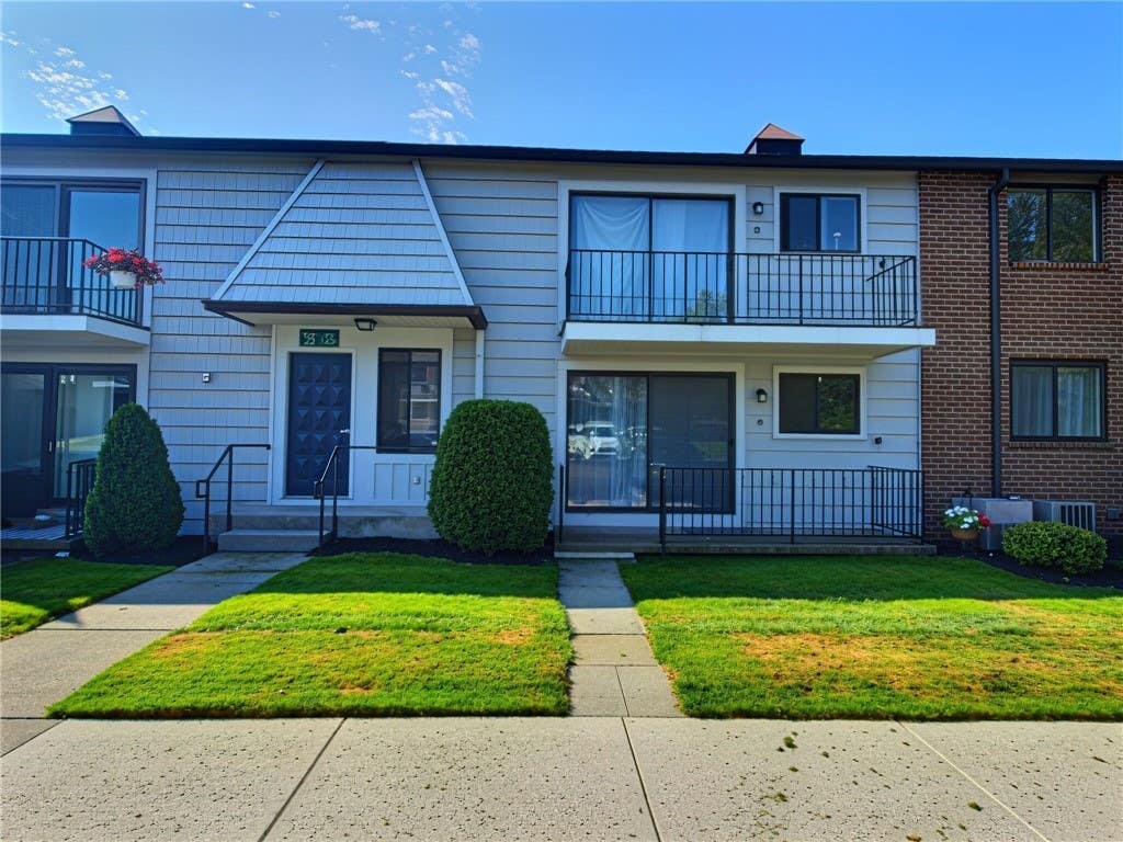 Photo of 22 High Gate Trail #4, Perinton, NY 14450 (MLS # R1710161)