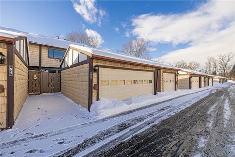 Tiny photo for 82 Camberley Pl Pl, Penfield, NY 14526 (MLS # R1660784)