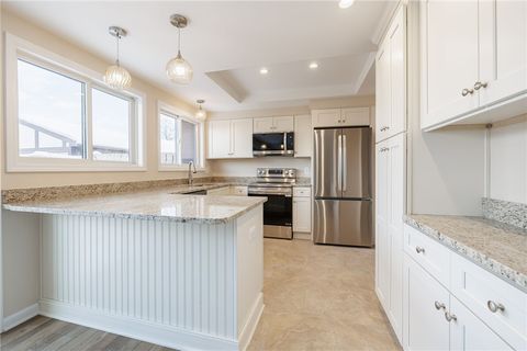 Tiny photo for 82 Camberley Pl Pl, Penfield, NY 14526 (MLS # R1660784)