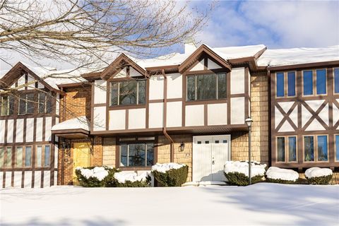 82 Camberley Pl Penfield NY 14526