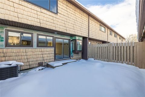 Tiny photo for 82 Camberley Pl Pl, Penfield, NY 14526 (MLS # R1660784)