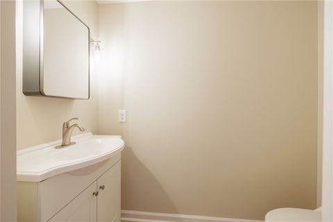 Tiny photo for 82 Camberley Pl Pl, Penfield, NY 14526 (MLS # R1660784)