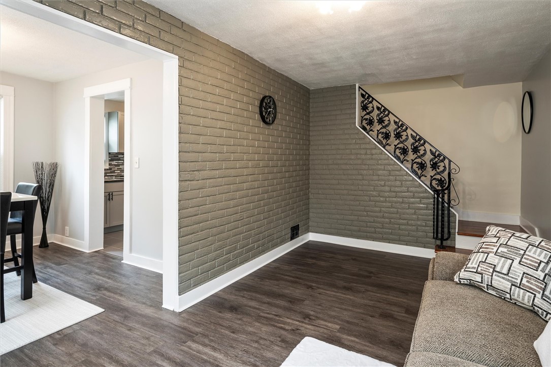 90 Curtis Street, Rochester, New York image 13