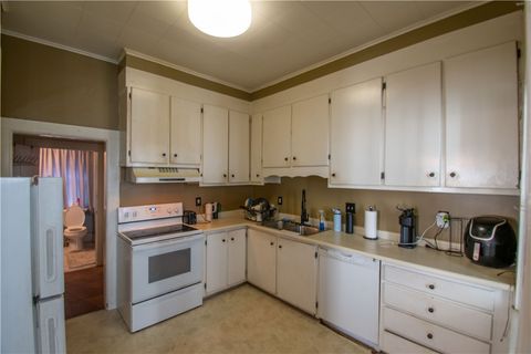 Tiny photo for 202 Fall Street, Seneca Falls, NY 13148 (MLS # R1655089)